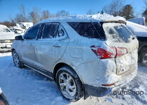2018 Chevrolet Equinox Premier z USA, uszkodzony, nr VIN 2GNAXVEV6J6190162